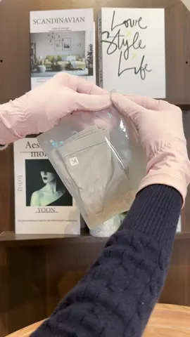 Găng tay lái xe đỡ nắng rát da tay lắm luôn 