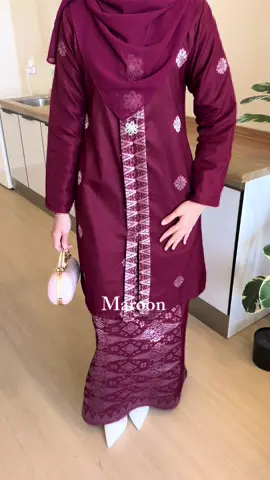 Alahai! Cantiknya warna2  kebaya Mahsuri songket tenun ni nampk menyerlah confirm ramai yang puji🥰✨ cepat2 grab yer kebaya cantik macamni🙈 #clararizqa #kebayasongket #songket #songkettenun #Kebaya 