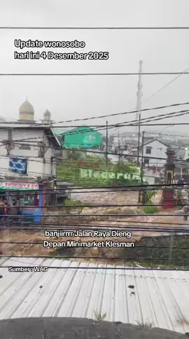PRAY FOR WONOSOBO Karena hujan dengan intesitas tinggi dan angin baru saja melanda wonosobo, menyebabkan beberapa daerah di wonosobo terdampak, ada yg banjir ,ada yang terkena angin . Semoga diberikan kesabaran dan kekuatan untuk oara korban terdampak. #wonosobo #wonosobo24jam #wonosobozone #icw #hujan 