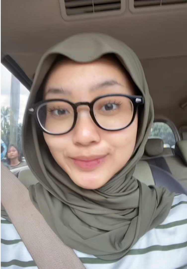 d nya does he do all these things like we used to??? 🤷🏻‍♀️ #arockettothemoon #fyp #fypシ #desember #foryoupage 