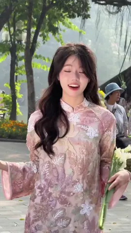 Gu em, cổ đáng eo. Nghe bảo áo dài Đan Sương Xéo Xọ đang rất hot. #aodaicuoi #viral #aodaivietnam #aodaidep #aodaicodau 