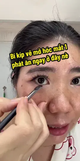 Mở hóc mắt cho mấy bà nhanh gọn lẹ luôn😄#nhidieudatop #makeup #makeupartist #daymakeupcanhan #videoviral 