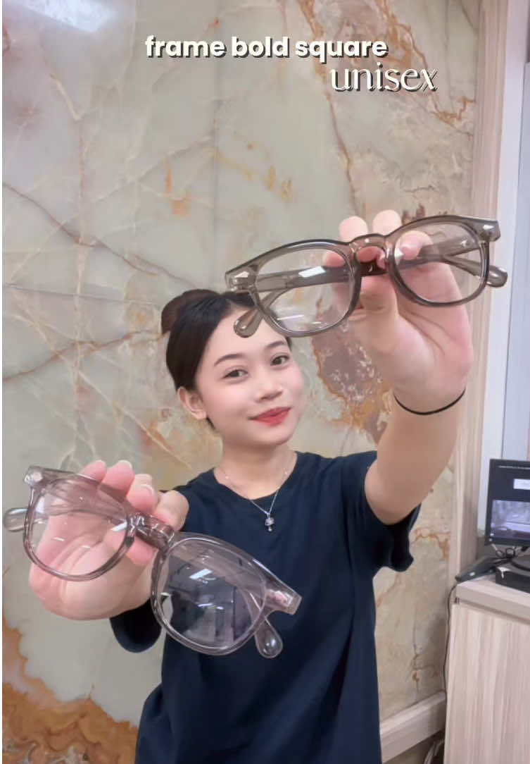 Glasses bold unisex bisa untuk minus, cyl, dan normal🥰#coloreineyewear #kacamataminus #kacamataunisex #lensaphotocromic 