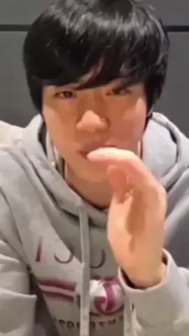 Cómo hablaba orgulloso de sus bebés 🥰🥰🥰 Jin tan lindo 💜 #bts #jin #seokjin #weverselive #happyjinday 