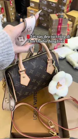 Tha hồ đựng lì xì 😜😜😜 #xuhuongtiktok #tuixach #xuhuong 