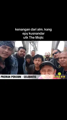 Semoga Allah memberikan tempat terbaik utk almarhum epy kusnandar. Aaminn