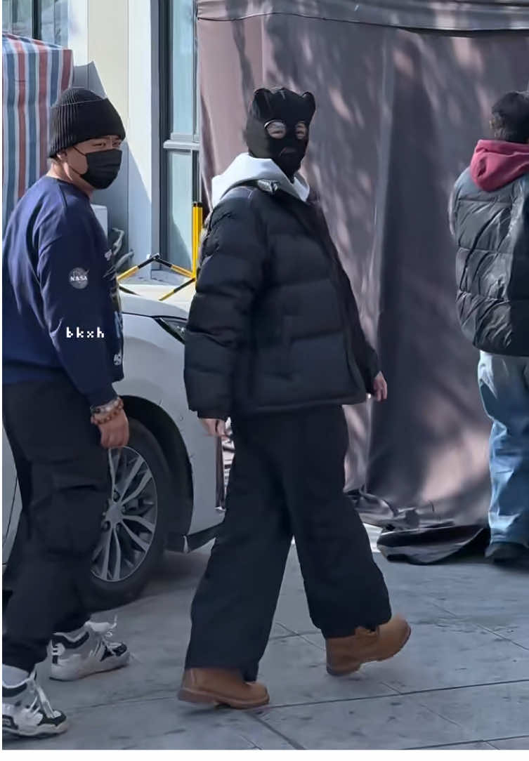 04.12.2025 | สวีเจิ้นเซวียนมาทำงานแล้วฮับ วันนี่ใส่อันใหม่มาฮับมัมมี๊😅 #徐振轩 #xuzhenxuan #สวีเจิ้นเซวียน #ติ่งจีน🇨🇳🇨🇳 #ฟีดดดシ 