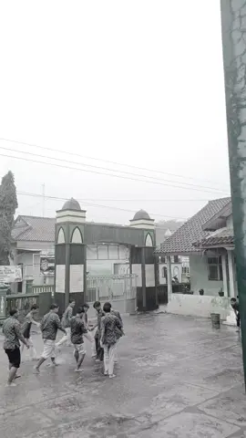 hujan yang akan jadi kenangan #4u #moots? #fyppppppppppppppppppppppp #boyolali24jam #maarif 