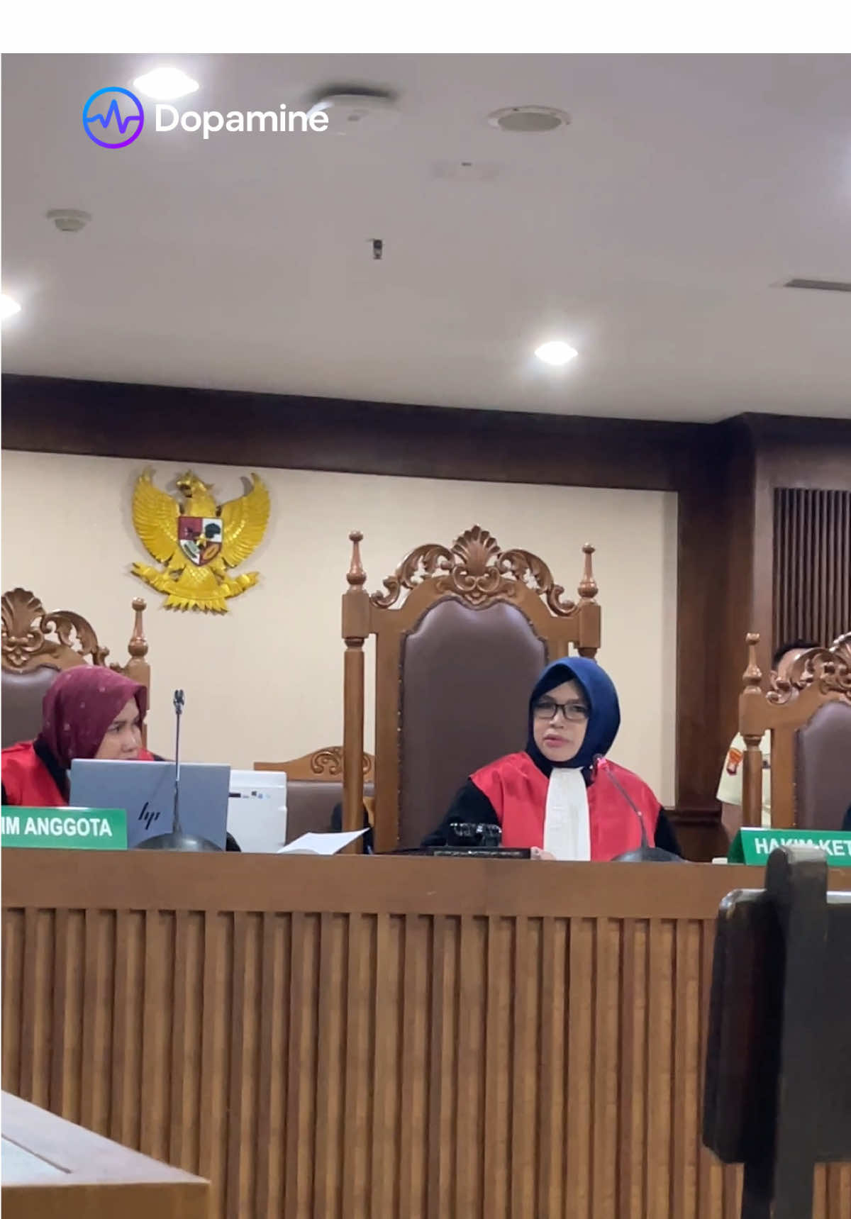 Majelis Hakim minta kepada JPU untuk menghadirkan semua terdakwa Ammar Zoni dkk secara luring atau offline  pada persidangan minggu depan , sesuai dengan penetapan yag telah dibuat . #tiktok #capcut #viral #creatorsearchinsights #fyp 