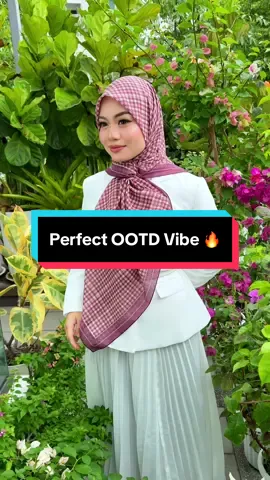 Your favourite pick that makes every OOTD look perfect. #perfect #abstract #hijab #tudungbawal #tudungprinted 