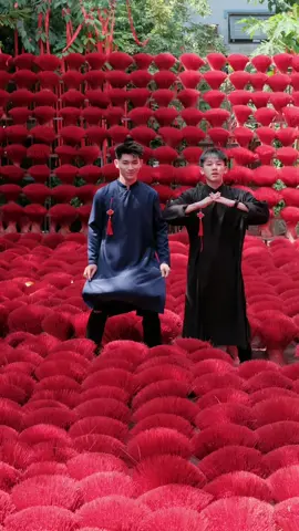 Ta biết nhauuuu 😍#xuhuong #nhamcafe #tet2026 #nhanviennham #coffee 