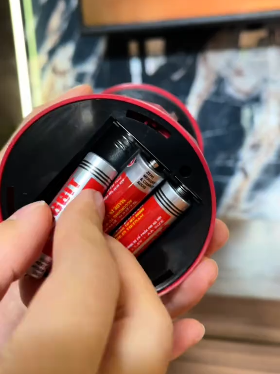 Đèn Măng Xông Tích Điện Chống Bão Siêu Sáng, Phong Cách Cổ Điển - Chống Nước IPX4, Dùng Pin AA Bền Lâu