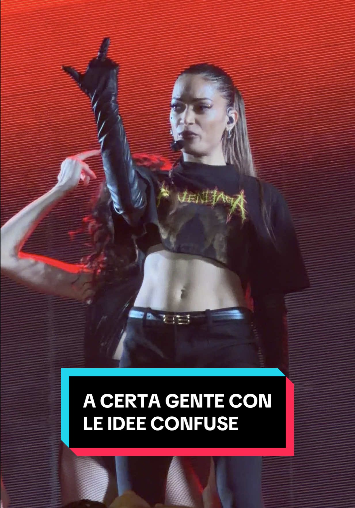 🗣️ a certa gente con le idee confuse #elodie #elle #concerto #elodea #elodielive