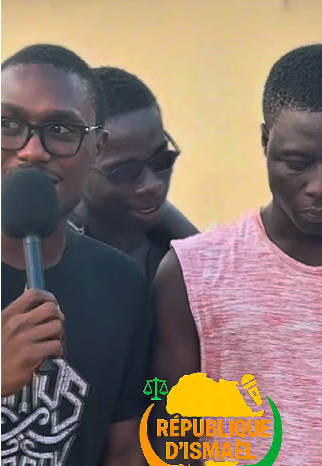 Avec le père des proverbe 😅#repismael #pourtoi #jeunesse #microtrottoir #proverbeivoirien 