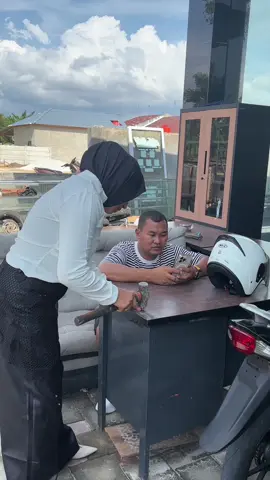 padahal udah sembunyi 🥲 #funnyvideos #komedi 
