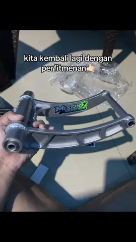 🤙🏻🤪mounting by@MixrioGarage #vario150 #variomodifikasi #utamakanfitment #ogahjinjitstyle #fyp 