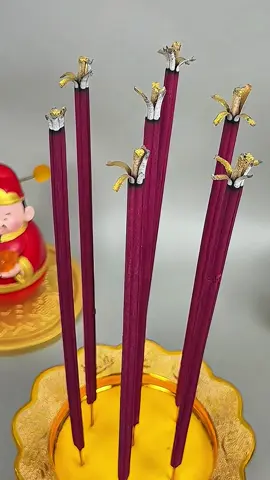 Đây là một loại hương mà nhà nào cũng nên Sài, sau khi thắng hương sẽ nở ra như những cánh hoa, mang tài Lộc may mắn đến gia chủ #huongcanhhoa #nhangnohoa #nhangnohoa6canh 