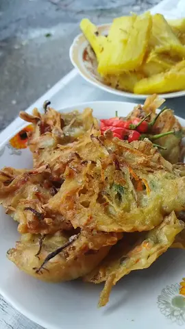 nyocokno howwo.  ready goorengan lok warung bawik lengkong