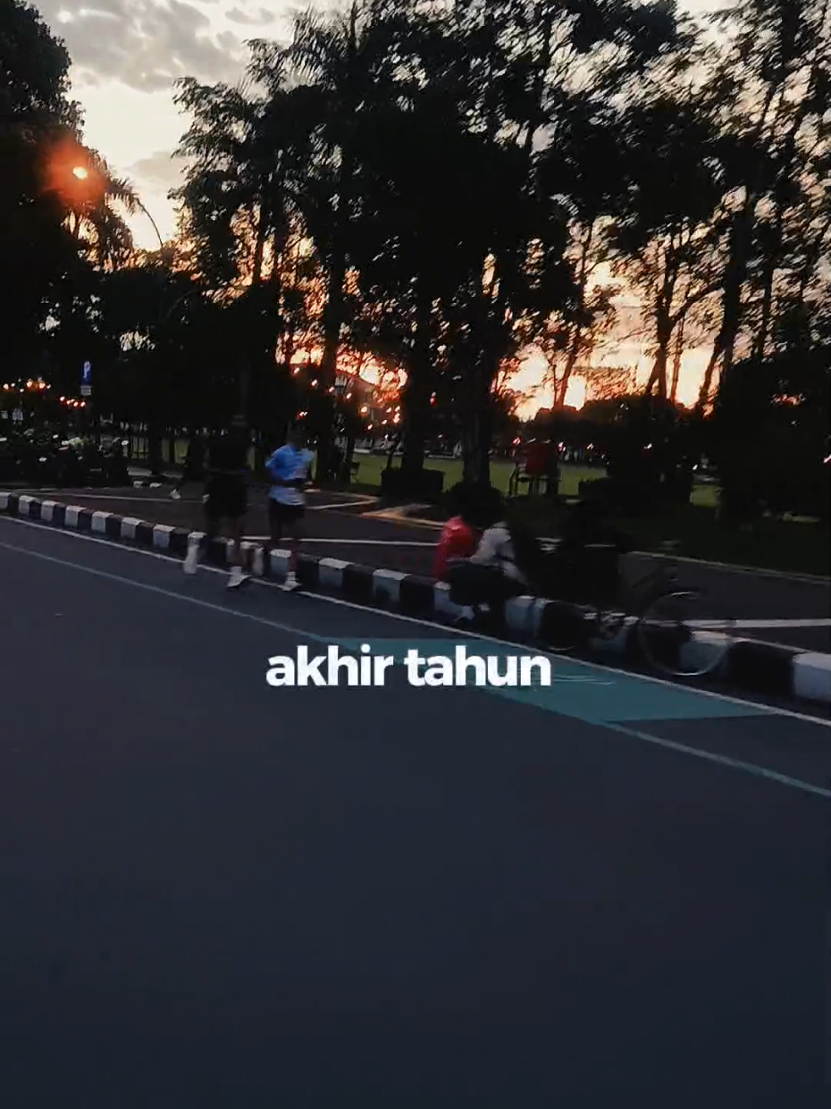 Akhir tahun #CapCut #akhirtahun #masdddho #laguviral #fyppppppppppppppppppppppp 