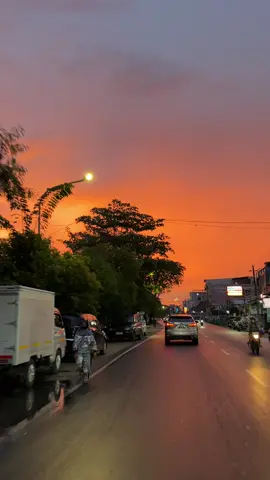 banjarmasin tidak pernah gagal memberikan keindahannya 🤍 #fyp #fypシ #fypシ゚viral #banjarmasin #sunset 