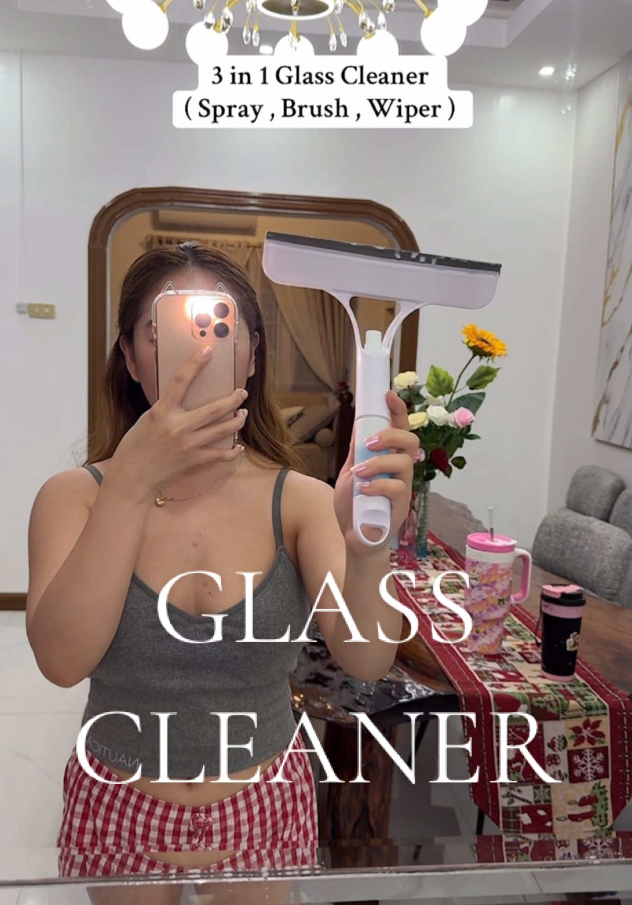 Ganon lang kabilis 🤭. #householditems #glasscleaner #glasswiper #mirrorcleaner 