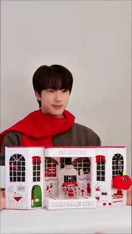𝗪𝗵𝗲𝗿𝗲 𝗦𝗺𝗶𝗹𝗲𝘀 𝗕𝗲𝗴𝗶𝗻, 𝗜𝗚𝗜𝗡 Welcome to IGIN House 반짝이는 우리의 겨울 문이 열리는 그 순간, IGIN HOLIDAY가 펼쳐집니다. 웃음과 장난, 사랑과 행복이 가득 찬 시간. 달콤한 사과향으로 추억될 특별한 날, IGIN HOLIDAY Welcome to IGIN House. Our winter begins to shimmer. The moment the door opens, the IGIN HOLIDAY comes into view. A time filled with laughter, playfulness, love, and joy. A special day whose sweet apple aroma will linger in your heart—IGIN HOLIDAY. #방탄소년단진 #IGIN #아이긴 #Jin #BTS진     