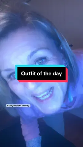 Quick outfit of the day. Enjoy the fashion show  #outfitoftheday #halara #fashionover40 #over50andfabulous #midlifewomen  @Halara_official 