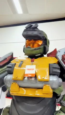 We don’t walk with Jorge we walk among him 🥰 #Halo #cosplay #comiccon #haloinfinite #haloreach 