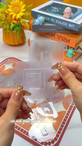 Miếng dán chữ U tiện lợi #mingiadung #miengdanchuu #miengdanggantuong #miengdantuong #miengdanmoccaidanang 