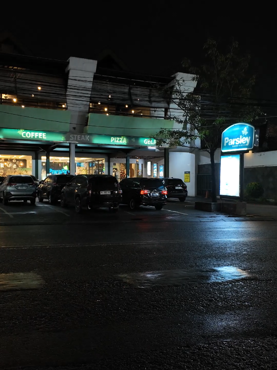 Video ini sudah sampai daerah mana? yuk comment di bawah.  Ambil aja mentahan videonya buat bahan story, konten dan lainnya, tinggal dikasih backsound dan kata-kata terbaikmu, selebihnya ya edit sendiri :) Lokasi : Jogja Kalau mau support juga boleh, bisa klik link di Bio Kami 😊