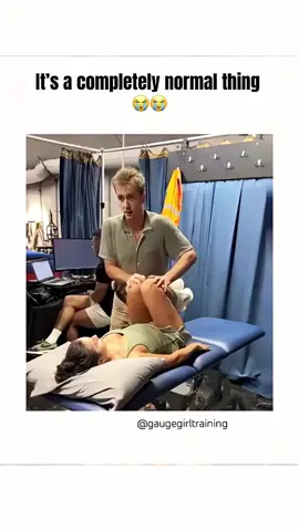 Aceh berduka Seorang pemuda terjebak selama 7 jam di tiang penyangga akibat banjir yang melanda wilayahnya di Aceh. Beruntung, warga berhasil menyelamatkannya dengan menggunakan seutas tali, membawanya ke tempat aman. - Selengkapnya kunjungi website dengan klik link di bio atau download aplikasi di AppStore dan Google Play Store. #inilahNews #banjiraceh #acehtenggelam #banjirpidiejaya #fyppppppppppppppppppppppp