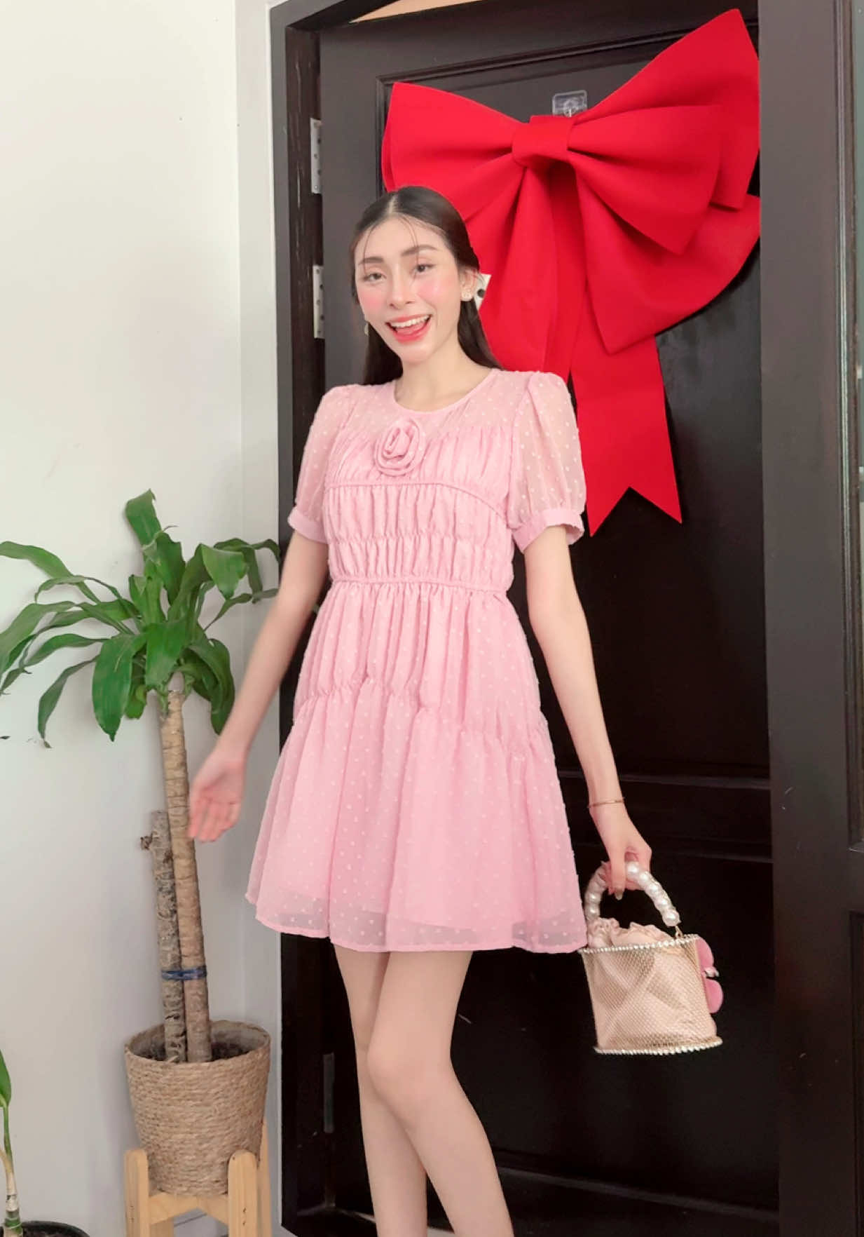 พร้อมส่ง 4 ราคาเริ่ดดด ๆ รีบกดด่วน #btstudio #ชุดน่ารัก #ชุดไปเที่ยว #เดรสน่ารักๆ #เดรสสั้น 