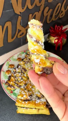 Episodul 7️⃣ din pregătirile mele pentru sărbători — urmăriți-mă pentru mai multe preparate! 🎄✨ Brăduțul meu din foietaj cu Nutella e gata să aducă puțină magie și multă bucurie pe gust!    #fblifestyle #Christmas #craciun2025 #nutella #nutellalovers 