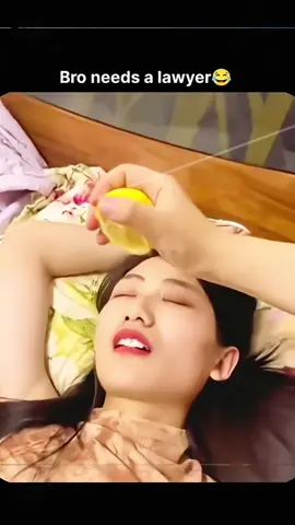 Aceh berduka Seorang pemuda terjebak selama 7 jam di tiang penyangga akibat banjir yang melanda wilayahnya di Aceh. Beruntung, warga berhasil menyelamatkannya dengan menggunakan seutas tali, membawanya ke tempat aman. - Selengkapnya kunjungi website dengan klik link di bio atau download aplikasi di AppStore dan Google Play Store. #inilahNews #banjiraceh #acehtenggelam #banjirpidiejaya #fyppppppppppppppppppppppp