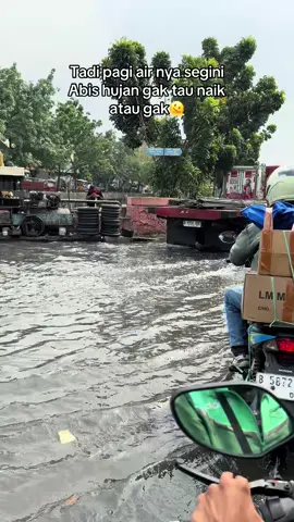Banjir rob arah daan mogot dkt jalan kali jodoh arah ke jakarta utara, angke, lupa jalan apa  semoga abis hujan gak banjir🥲, gak bisa pulang klo gak #banjir #banjirrobjakarta #promomakanharian 