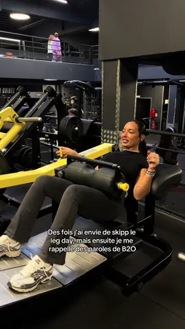 T’es pas bonne si ta pas de fesses 🫨 #girl#fitnessgirlsmotivation#fitnessparkofficiel#gymtherapy 