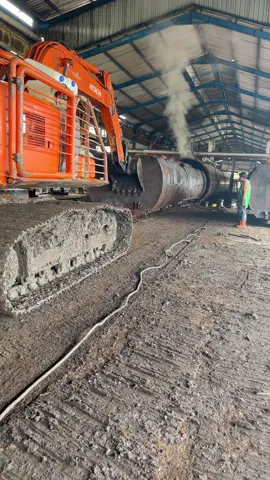 metode terbaru sorong lori pakai excavator🤣#pabriksawit #sawit #fyp 