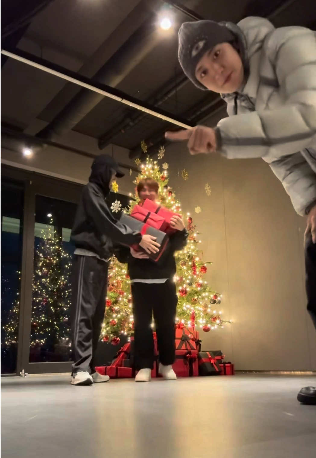 첫눈이 온다.ᐟ #SUHO #CHANYEOL #SEHUN #EXO #weareoneEXO