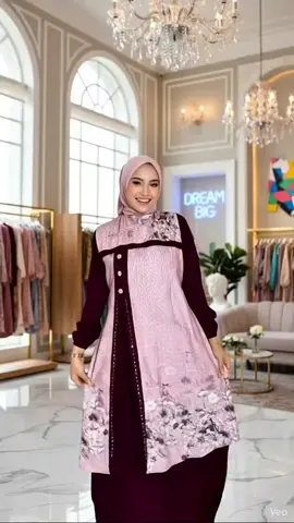 Gamis elegan dengan motif floral premium. Tampak mewah, nyaman, dan cocok untuk acara formal maupun harian! Buruan checkout sebelum warna favorit habis! 🌸✨ #gamiswanita #gamismodern #gamisfloral #fashionmuslimah #ootdmuslimah 