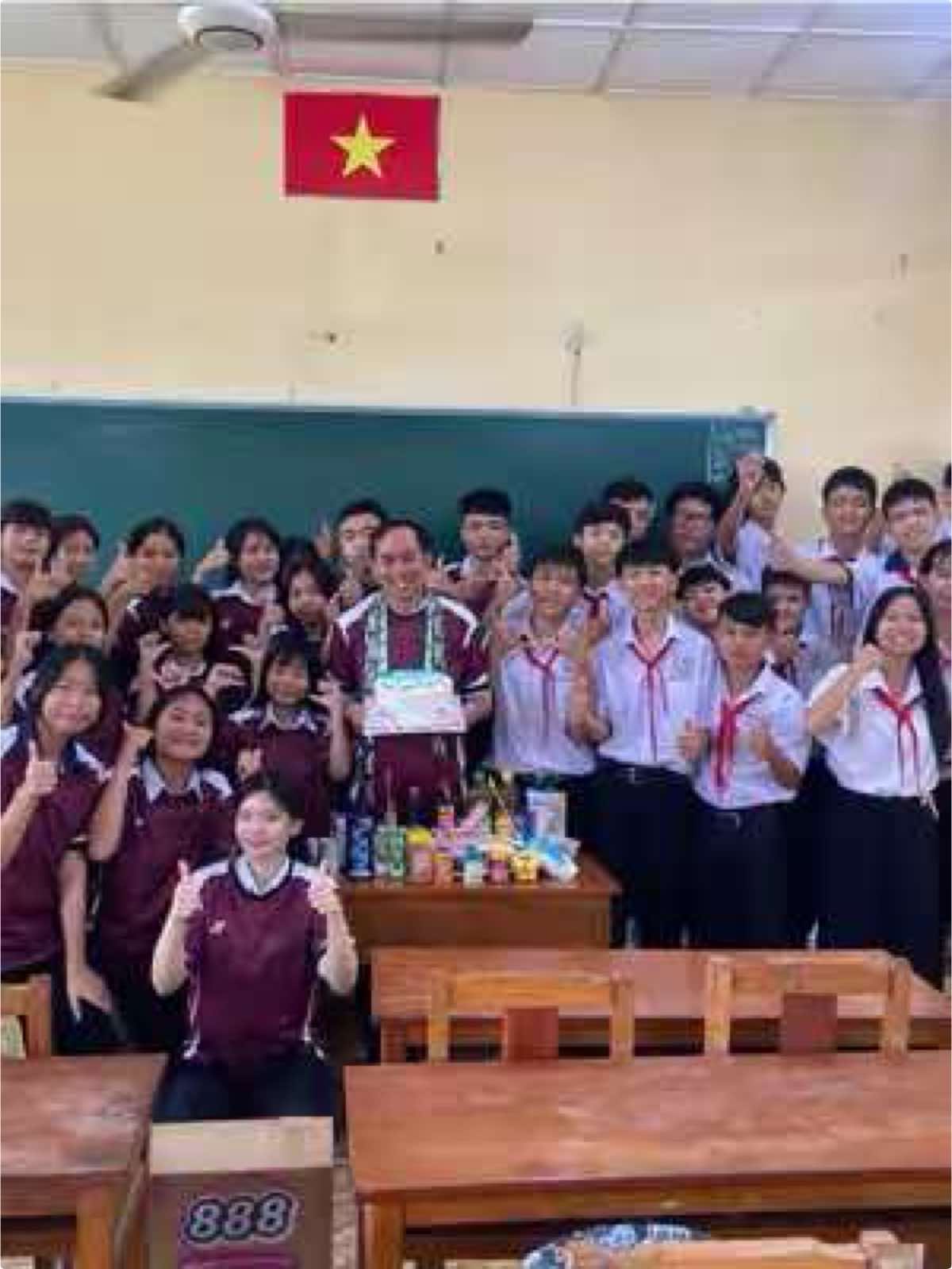 Kỉ niệm đáng nhớ quá 9A3 ơiiiiiii ❤️❤️❤️ @✦𝙛𝙪𝙨𝙝𝙞𝙧𝙤✦ @nào đậu tin học đổi tên💤 @Đức Nguyễn @️Thuận An @thalè @pythagore @️ @VN_Sunny @Hoàng... @lamngao: @✦Tuấn_Tobi✦ @trâm #xuhuongtiktok #nguoigieomamxanh #xuhuong #class #ngaynhagiaovietnam 