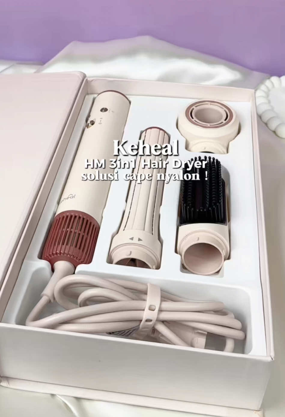Hemat waktu, hemat uang, tapi hasil tetap salon finish. HM 3in1 bikin styling di rumah jadi gampang banget! Cuma 1 alat, dan harganya beneran 10x lebih murah 🫶✨ #kehealindonesia #shinewithkeheal #hairtok #hairstyle #haircurler 
