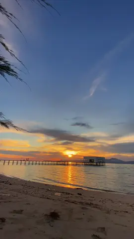Mantap sekali ini sore2 d sini #fyp #senja #pantai #mawasangkainduk 