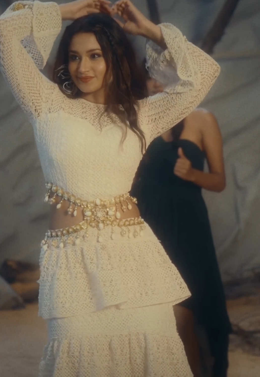 “Mon Golbe Na” is streaming on YouTube  #musictok #mongolbena #tasniafarinnewsong 