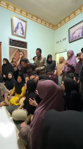 Inna lillahi wa inna ilaihi rajiun, mohon doanya semoga husnul khatimah 