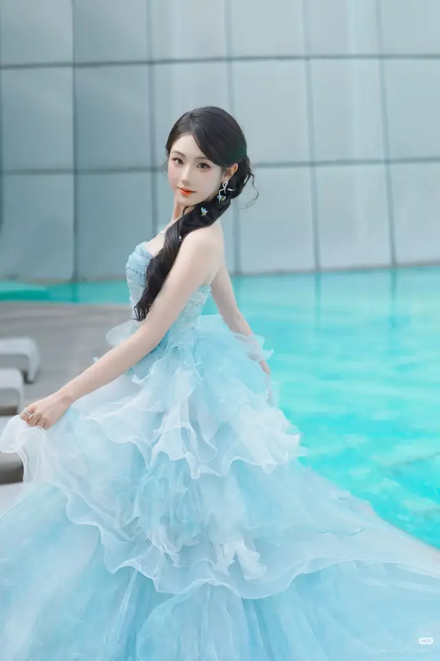 ZhangJinyi Xiaohongshu Update New 🌸 រូបភាព-របស់ ZhangJinyi នៅក្នុងកម្មវិធីនៅយប់នេះ បងប្អូនមកហើយ ស្អាតខ្លាំងណាស់ 📌•AlwaysMovedBySincerity ZhangJinyi 张晋宜 Drama Cha Cha Night 04/12/2025 #ZhangJinyi #张jiny_fanpage #flying_knife2 #zhangjinyi张晋宜 