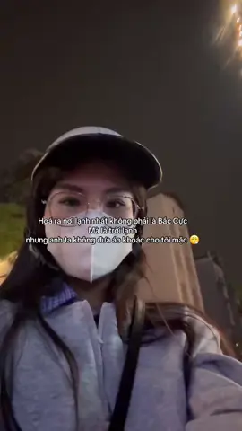 Cạnh bên 1 người vô tâm…. 🥹 #rét #couple #lạnh 