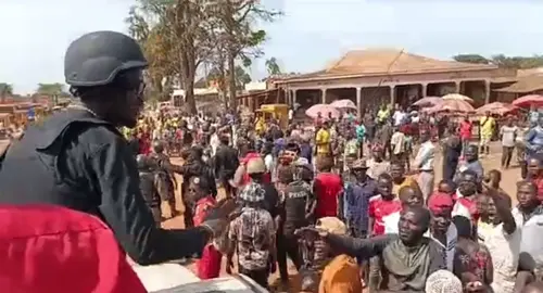 He Bobiwine on his way to Oyam and Omoro district #AnewUgandaNow #foryoupage #protestvote2026 #fyp #trending @National Unity Platform @IamBarbieKyagulanyi 