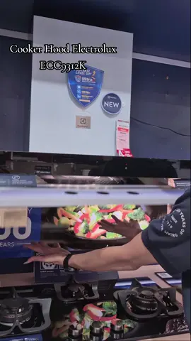 Koocer hood electrolux tipe ECC9312K #ElectroluxAsia #ElectroluxIndonesia #produkenglish #ProdukIndonesia  #kalausajasemuaseawetelectrolux  @electroluxid  @mitra10_official.store  @mitra10_medan 