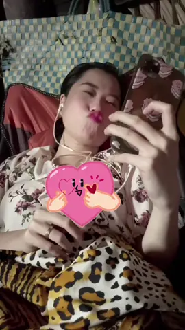 Đi làm mệt là nhõng nhẽo với anh xã @Hứa Minh Đạt 🤭  #lamvyda #lamvydaofficical #huaminhdat #trending #tiktokviral 