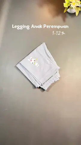 “Baru sejam dipakai udah minta ganti? 😅”  Tenang Bun, bukan anaknya yang rewel — legging lamanya aja yang panas dan gatal. Coba yang ini deh, adem, halus, dan lentur banget buat kulit si kecil.  #LeggingAnakNyaman #BajuAnakLembut #LeggingLucu #LeggingAdem #MomChoice 